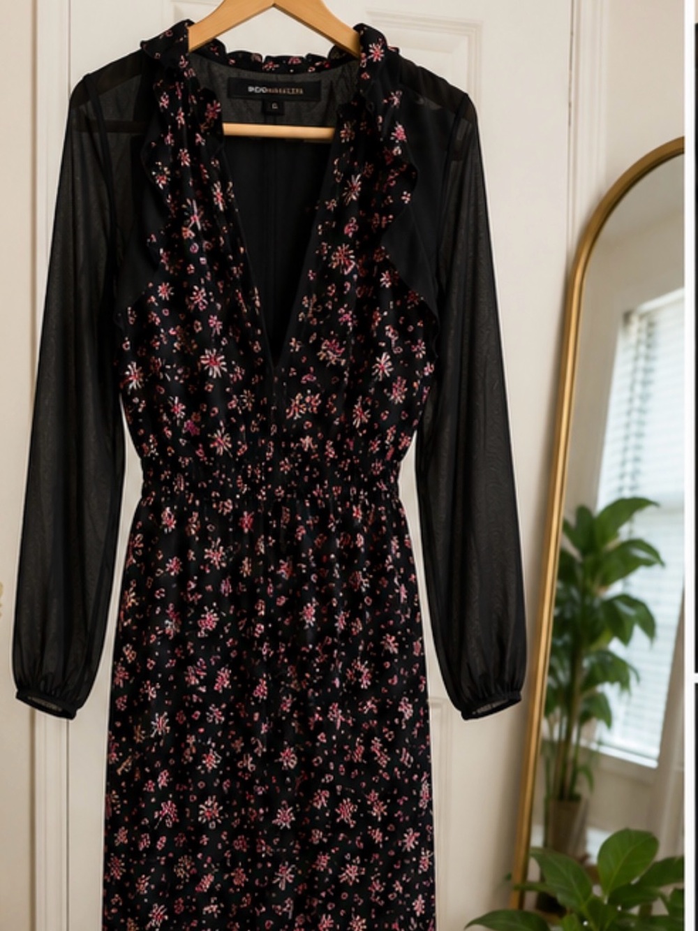 Light weight dress BCBG